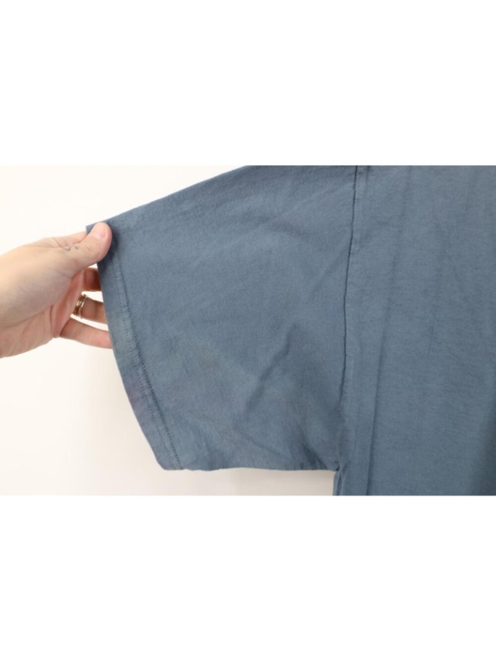 Vintage Mens XL Distressed Crew The Farewell Tour 2004 Cher Band T-Shirt Blue - Picture 7 of 12